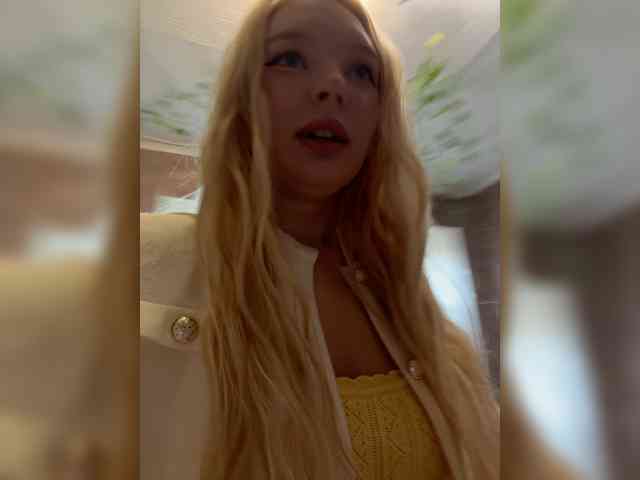 AmmyAlexInPublic