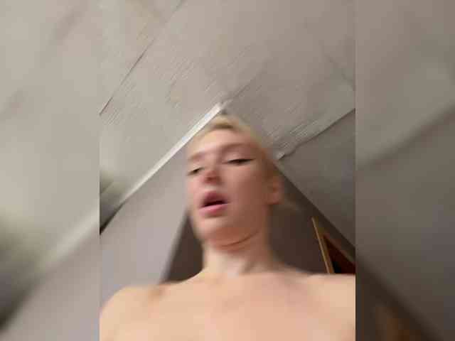 AmmmyInPublic
