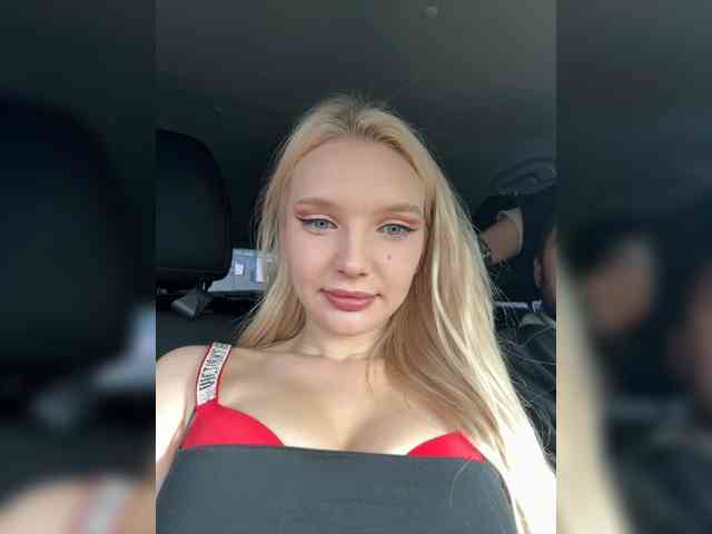 AmmyAlexInPublic