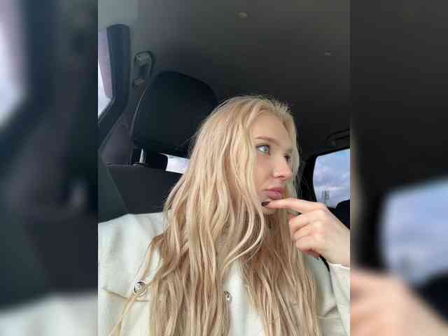 AmmyAlexInPublic