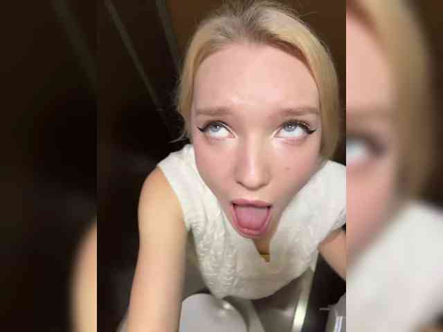 AmmmyInPublic