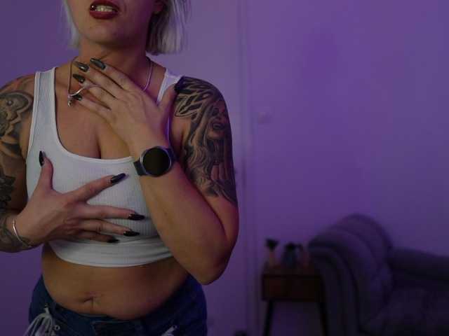 MilFjessy18 live cam preview
