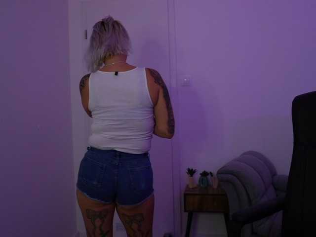 MilFjessy18 live cam preview