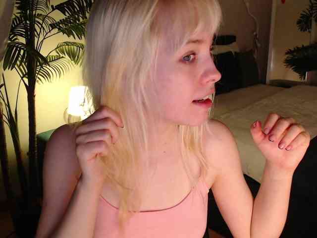 HannahHolliss webcam