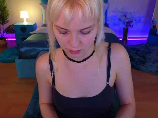 HannahHolliss webcam