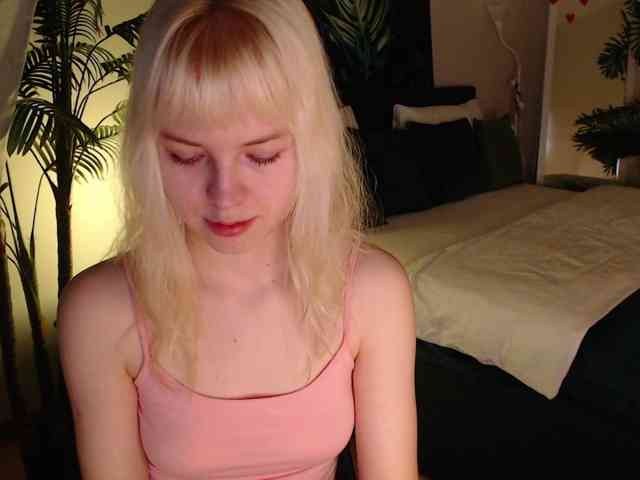 HannahHolliss webcam