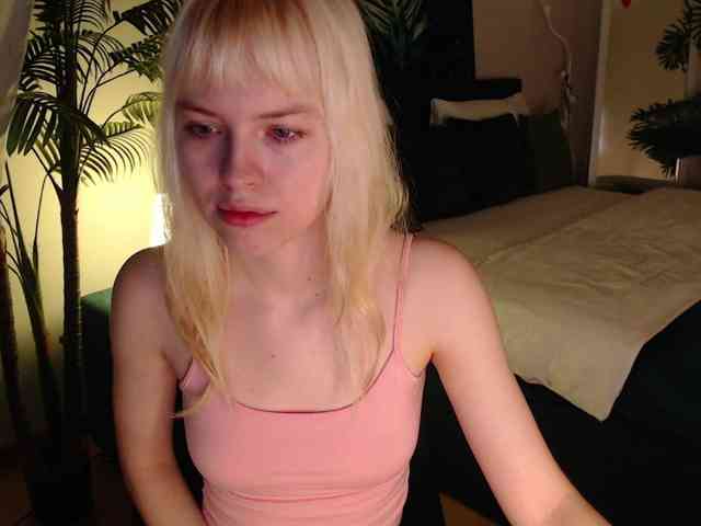 HannahHolliss webcam