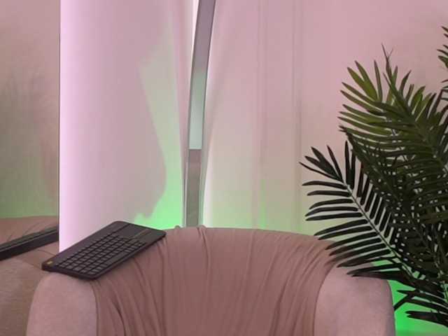 CarmelaVane live cam on BongaCams