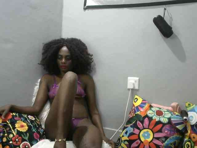 LaylaLeopard webcam