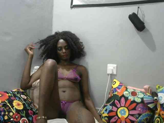 LaylaLeopard webcam