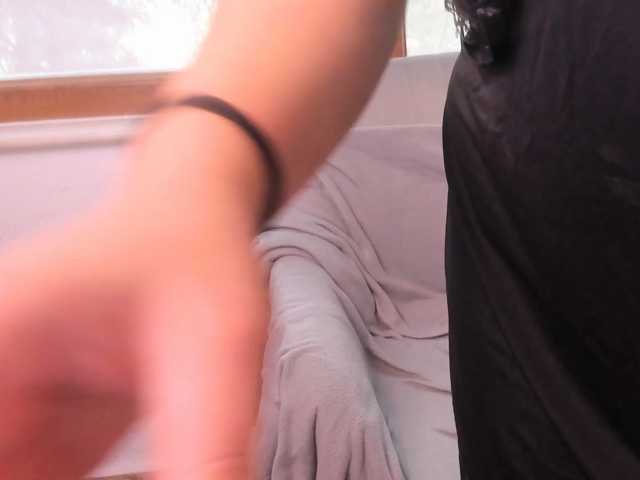 elinaskyy live cam preview