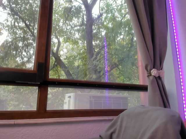 elinaskyy live cam on BongaCams