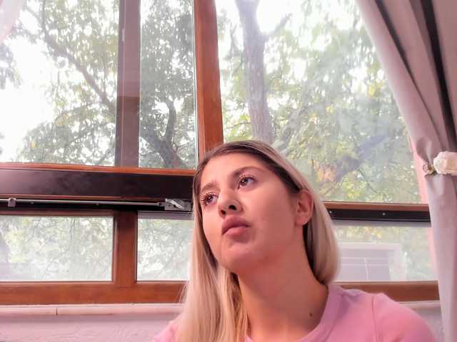 elinaskyy, live now on BongaCams
