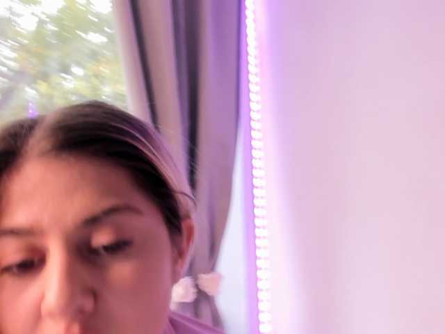 elinaskyy, live now on BongaCams