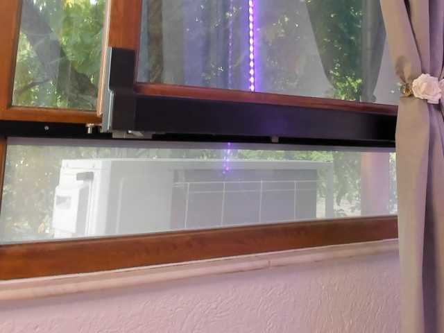 elinaskyy live cam preview
