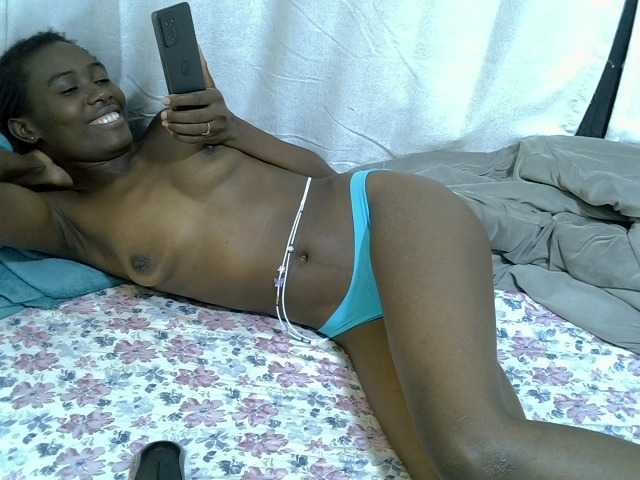 Bloom02 live cam on BongaCams