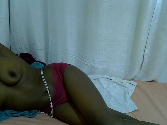 Bloom02 live cam on BongaCams