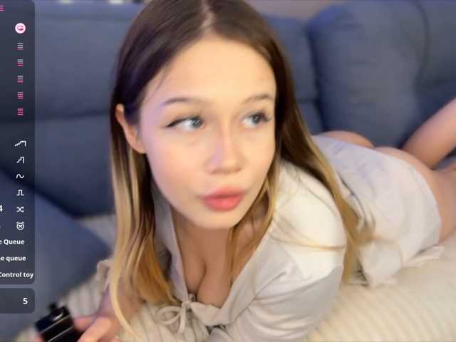 shy-whore- live cam on BongaCams