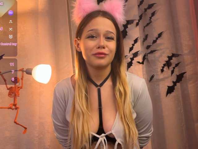 shy-whore- live cam on BongaCams