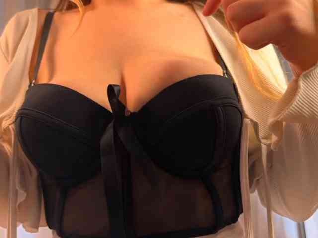 Модель: shy-whore-