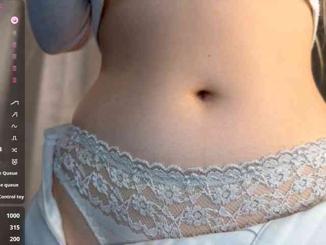 shy-whore- live female cam on bongacams