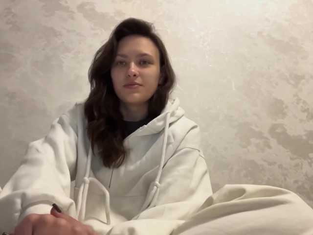 RenayBellair — live female cam