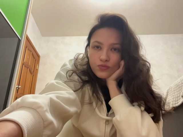 RenayBellair live cam on BongaCams