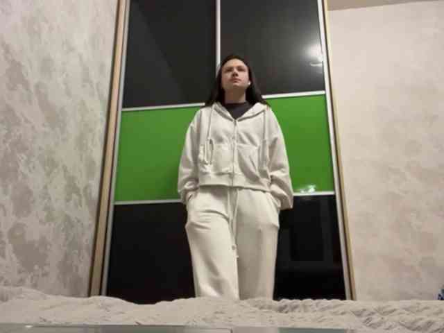 renaybellair's live room