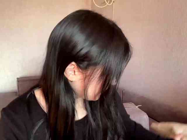 altbarbiesee live female cam on bongacams