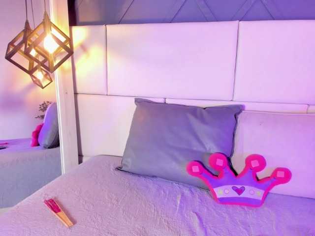 Little-Candy live cam on BongaCams