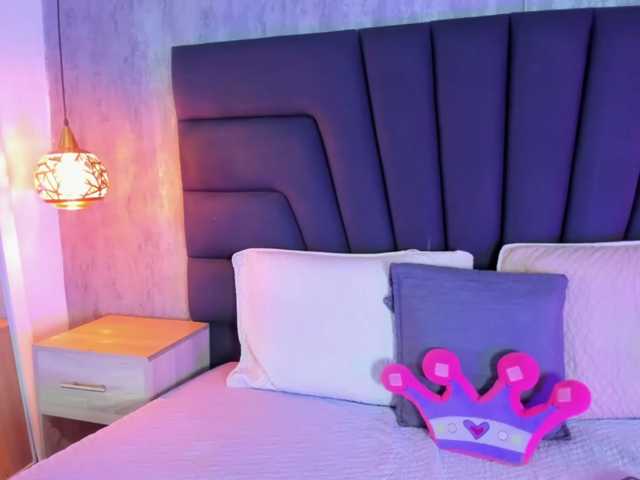 Little-Candy live cam on BongaCams