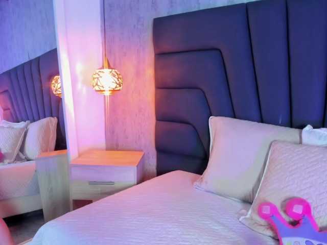 Megan_18 live cam preview