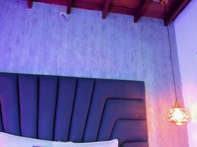 Little-Candy live cam on BongaCams