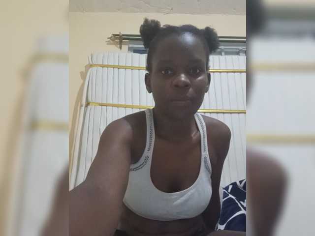Karilcute live cam on BongaCams