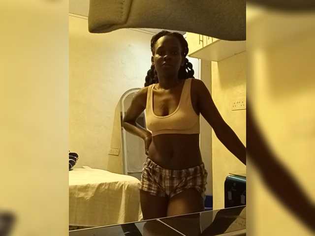 Karilcute live cam on BongaCams