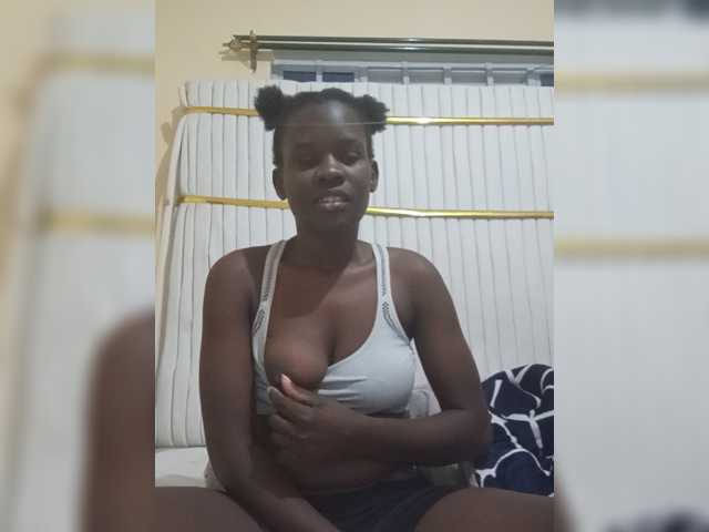 Karilcute live cam on BongaCams