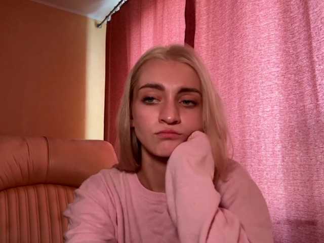 kariasana live cam on BongaCams