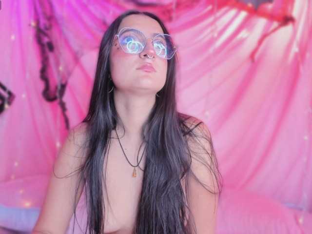 ViolethaMoretti live cam on BongaCams
