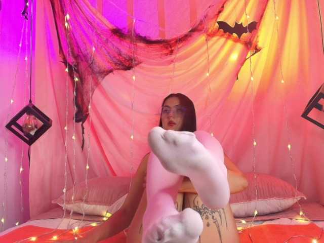 ViolethaMoretti live cam on BongaCams