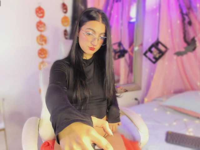 ViolethaMoretti live cam on BongaCams