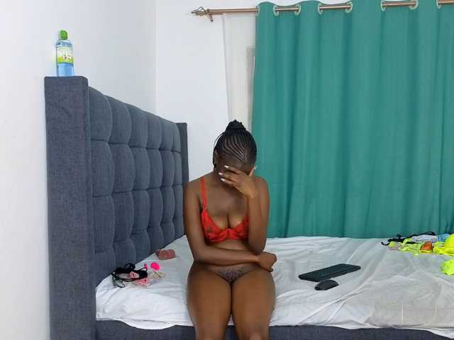 Pretty-Ebony1