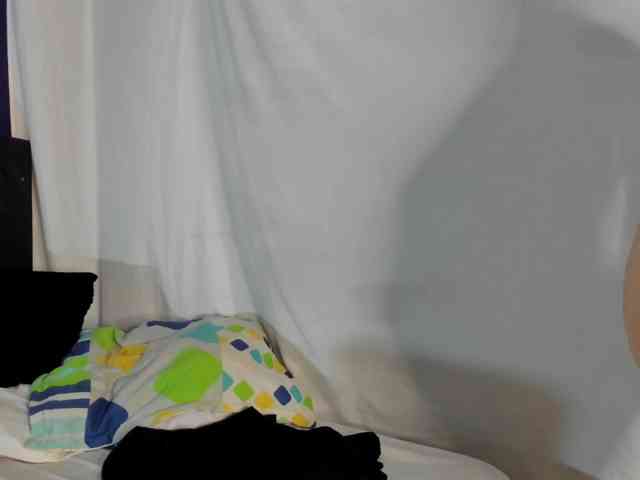 sharlot-curvy webcam