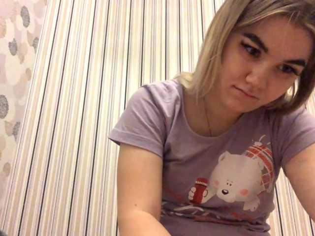 KaraHudalla live cam on BongaCams