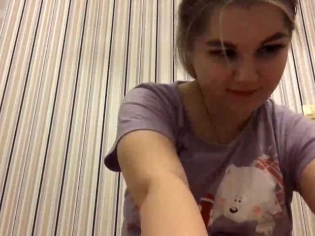 KaraHudalla live cam on BongaCams