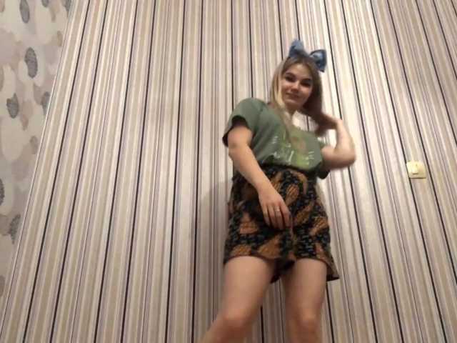 KaraHudalla live cam on BongaCams