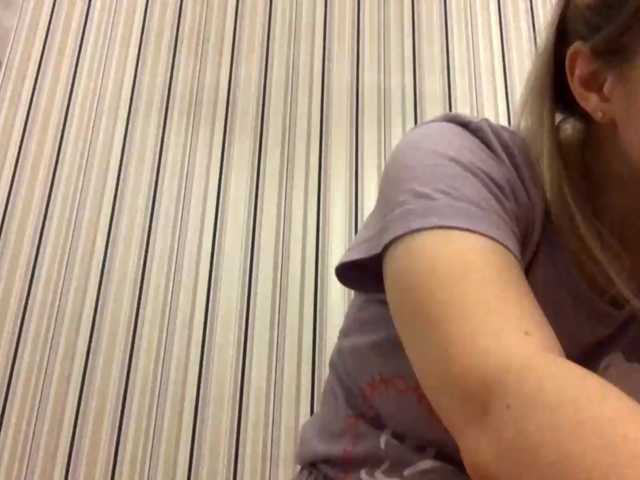 KaraHudalla live cam on BongaCams