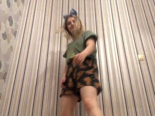KaraHudalla live cam on BongaCams
