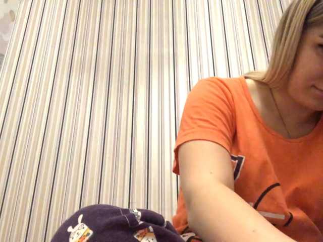 KaraHudalla live cam on BongaCams
