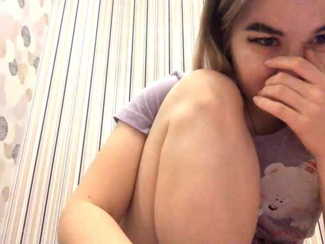 KaraHudalla live cam on BongaCams