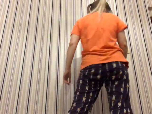 KaraHudalla live cam on BongaCams